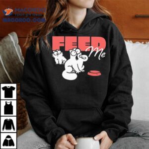 Simon’s feline begs for food on this cool t-shirt