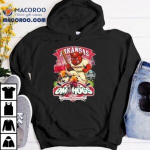 Arkansas Razorbacks Stomp Tennessee Volunrs Ncaa 2025 College World Series Mascot Shirt