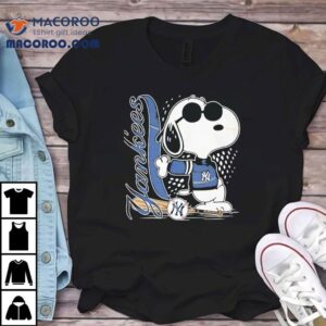New York Yankees X Snoopy The Peanuts Tshirt