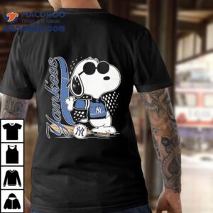 New York Yankees X Snoopy The Peanuts Tshirt
