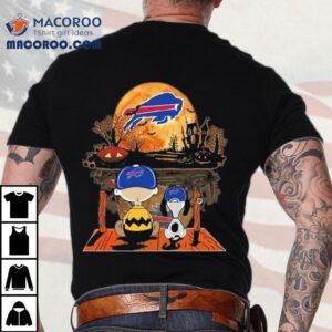 Charlie Brown And Snoopy Watching Buffalo Bills Team Halloween Tshirt