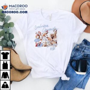 Sabrina Carpenter Live In Chicago Rd August Floral Vintage Tshirt