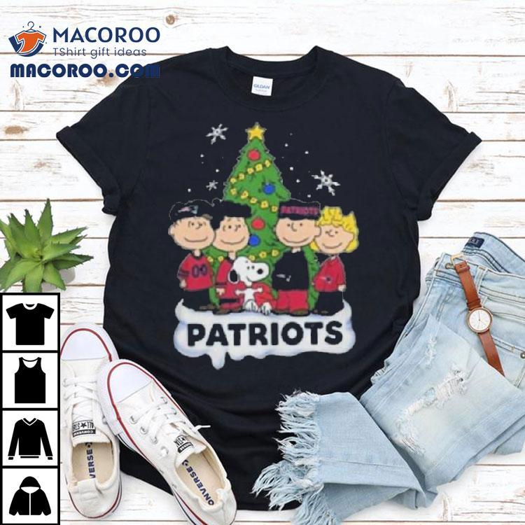 The Peanuts Characters Christmas With New England Patriots Tree And Snoopy Shirt The Peanuts Characters Christmas With New England Patriots Tree And Snoopy Shirt