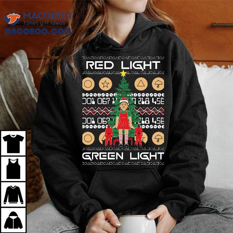 Squid Games Red Light Green Light Sleeping Christmas T-shirt Squid Games Red Light Green Light Sleeping Christmas T-shirt