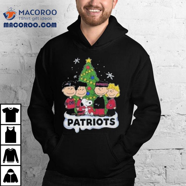 The Peanuts Characters Christmas With New England Patriots Tree And Snoopy Shirt The Peanuts Characters Christmas With New England Patriots Tree And Snoopy Shirt