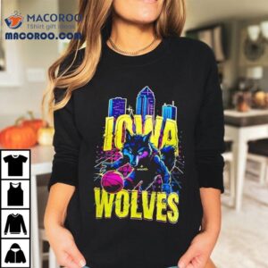 Iowa Wolves Wolf Graphic Tshirt