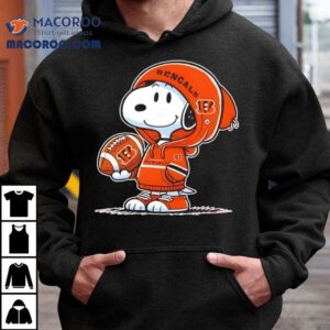 Snoopy Wears Cincinnati Bengals Football Shirt