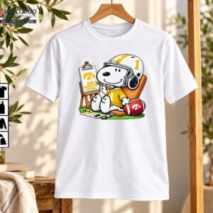 Iowa Hawkeyes Football Snoopy Painting Number 1 Shirt
